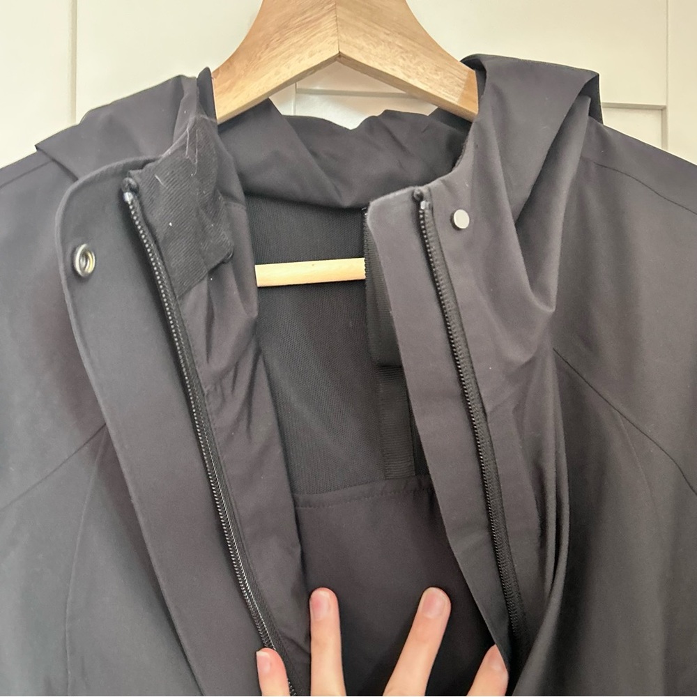 Lululemon Rain Rebel Jacket black size 8 - Picture 3 of 6